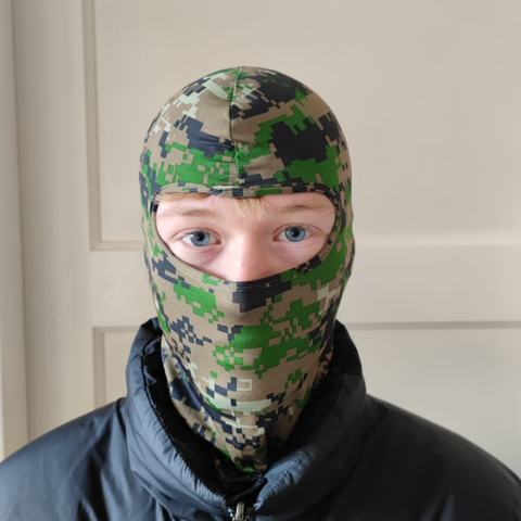 balaclava voor helm in het camouflage groen