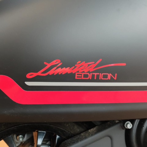 limited edition sticker rood