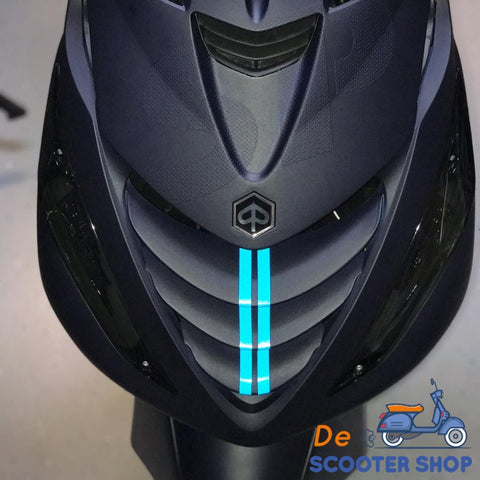 reflectie tape blauw op piaggio zip