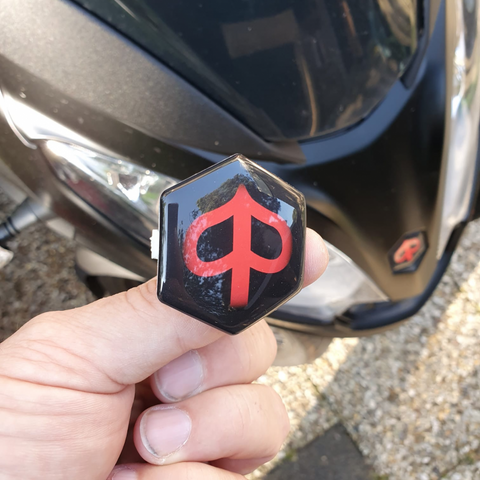 Piaggio MP3 logo | De Scooter Shop
