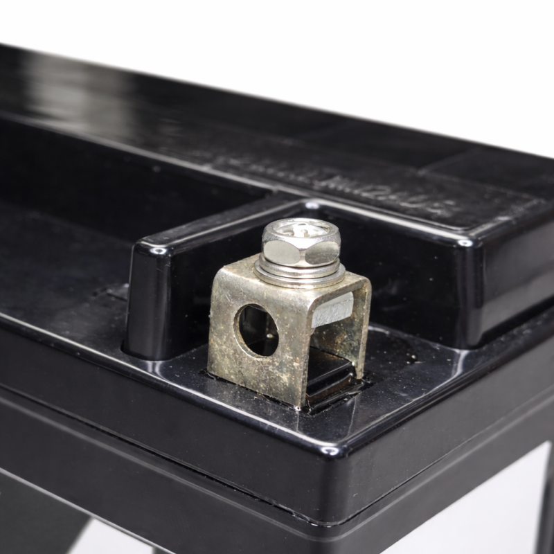 Bout + moer voor scooter accu (2 stuks)