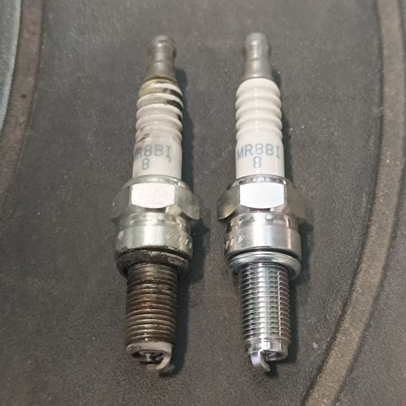 Zündkerze NGK MR8BI-8 für Piaggio Zip und Vespa i-get