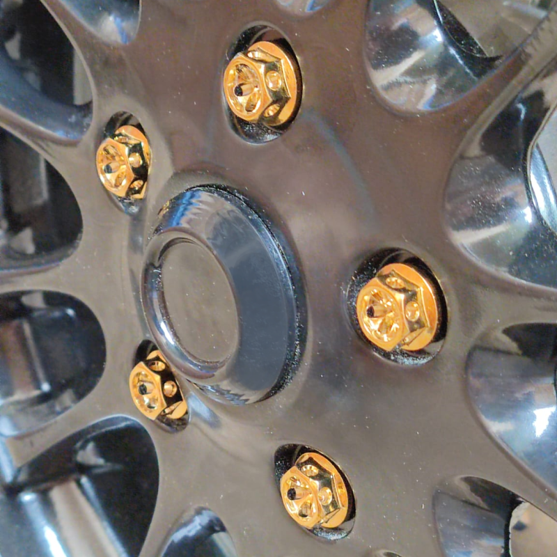 custom bouten voor voorvelg van vespa sprint