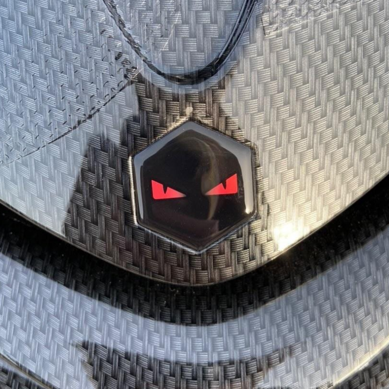 boze ogen rood op piaggio zip kappenset