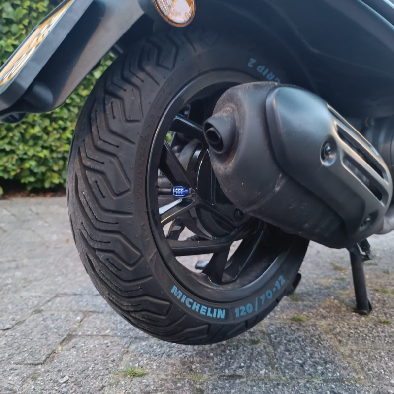 Rear wheel rim 12" Vespa Sprint/Primavera facelift 2024 1C00687200090