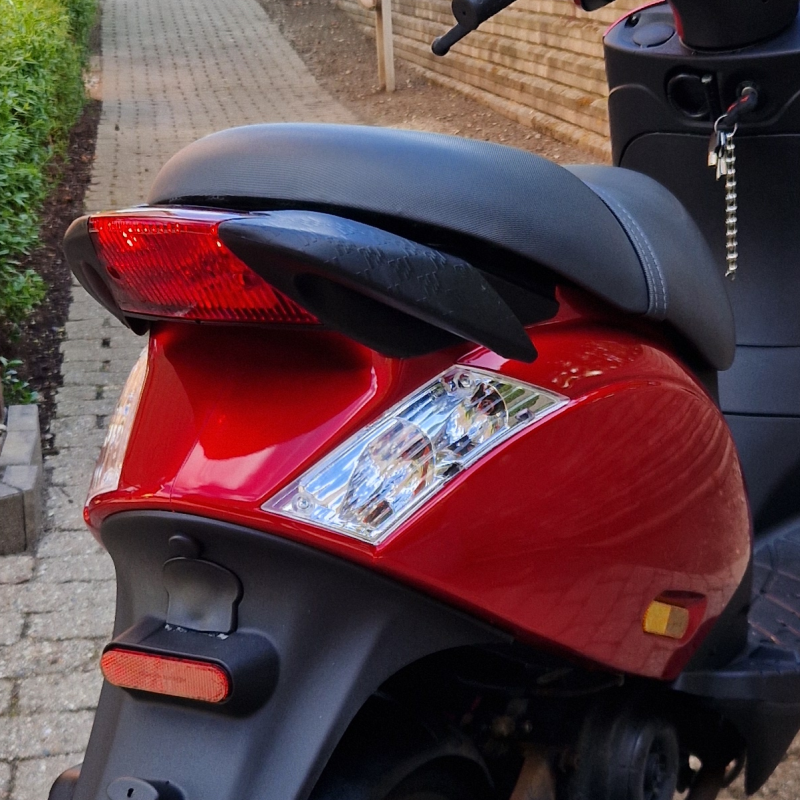 Knipperlichten Piaggio Zip compleet origineel model