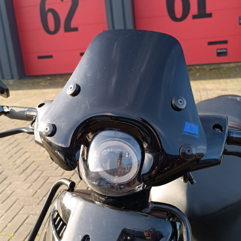 Piaggio Zip low windshield gloss black (Made in EU)