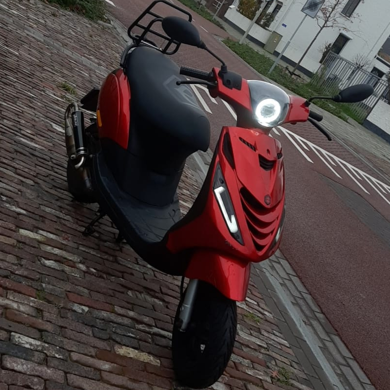 led angel eye in piaggio zip 