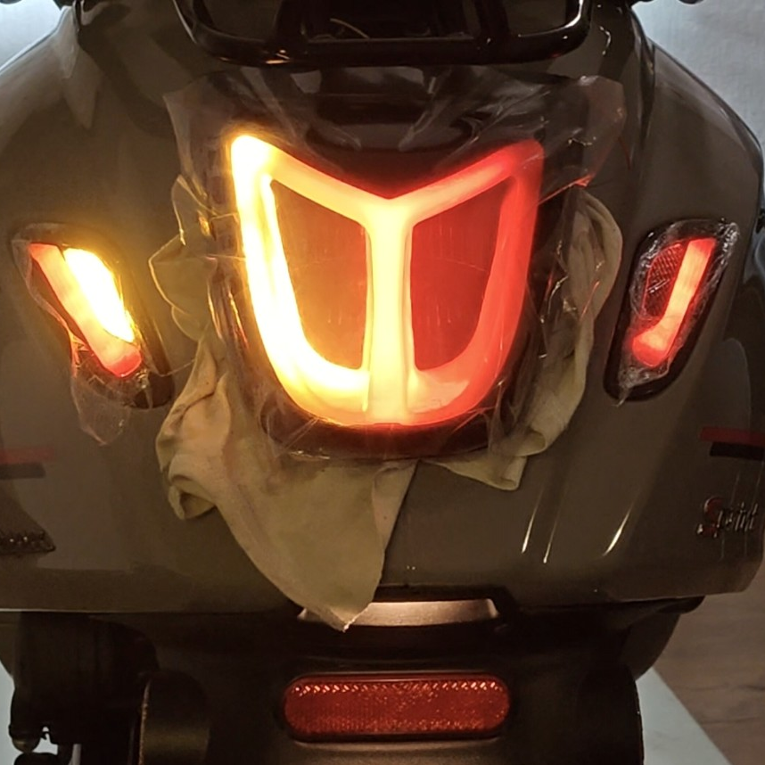 LED rear light Vespa Sprint and Primavera THNDR
