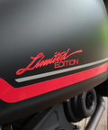 limited edition sticker rood op scooter