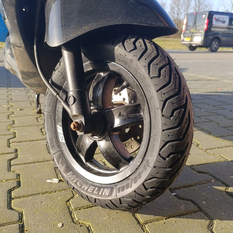 Deestone Set van 2 banden 100/90-10 voor Piaggio Ape 50, motorfiets Deestone Set van 2 banden 100/90-10 voor Piaggio Ape 50, motorfiets