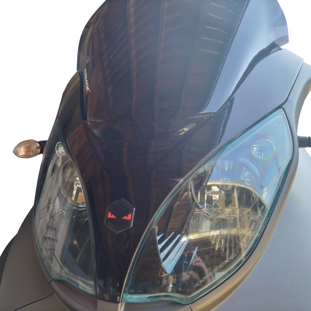 Piaggio MP3 logo | De Scooter Shop