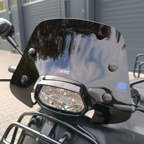 Low windshield Vespa Sprint gloss black (Made in EU)